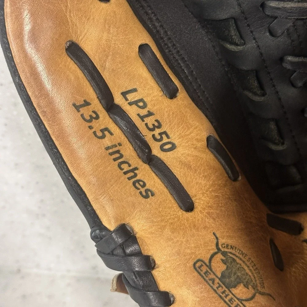 Louisville Slugger Baseball/Softball Glove Model LP1350‎ Player Series 13.5
